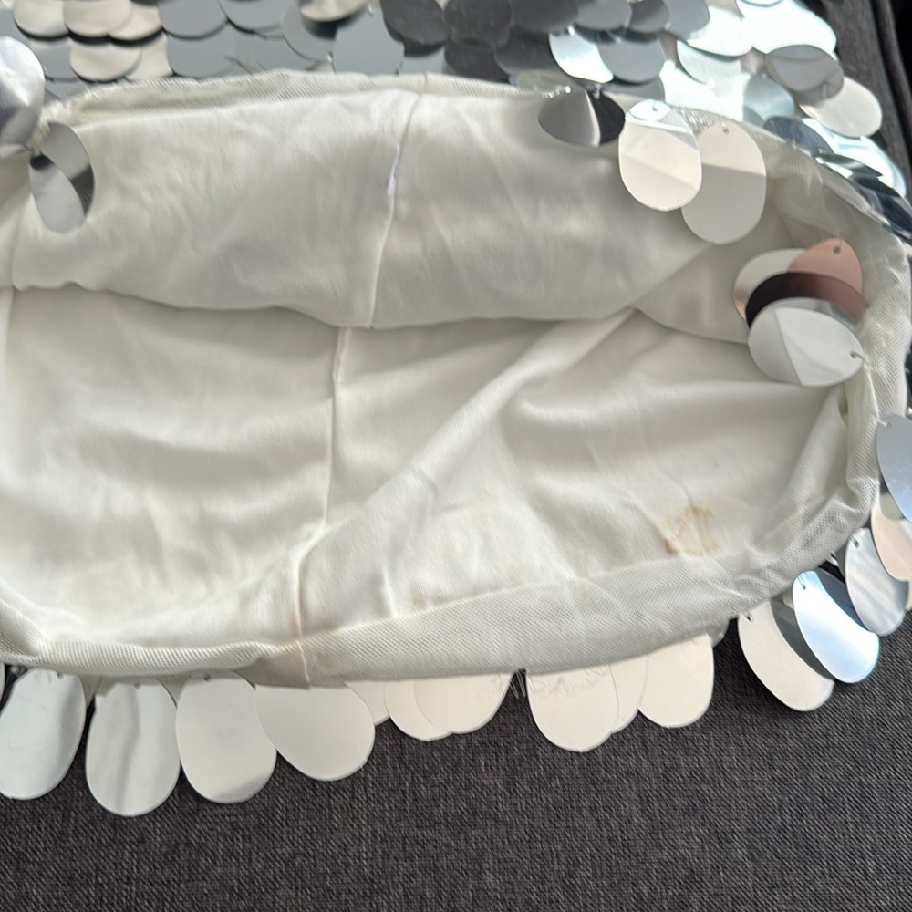 Silver Sequin Mini Skirt Size Medium - Picture 5 of 10
